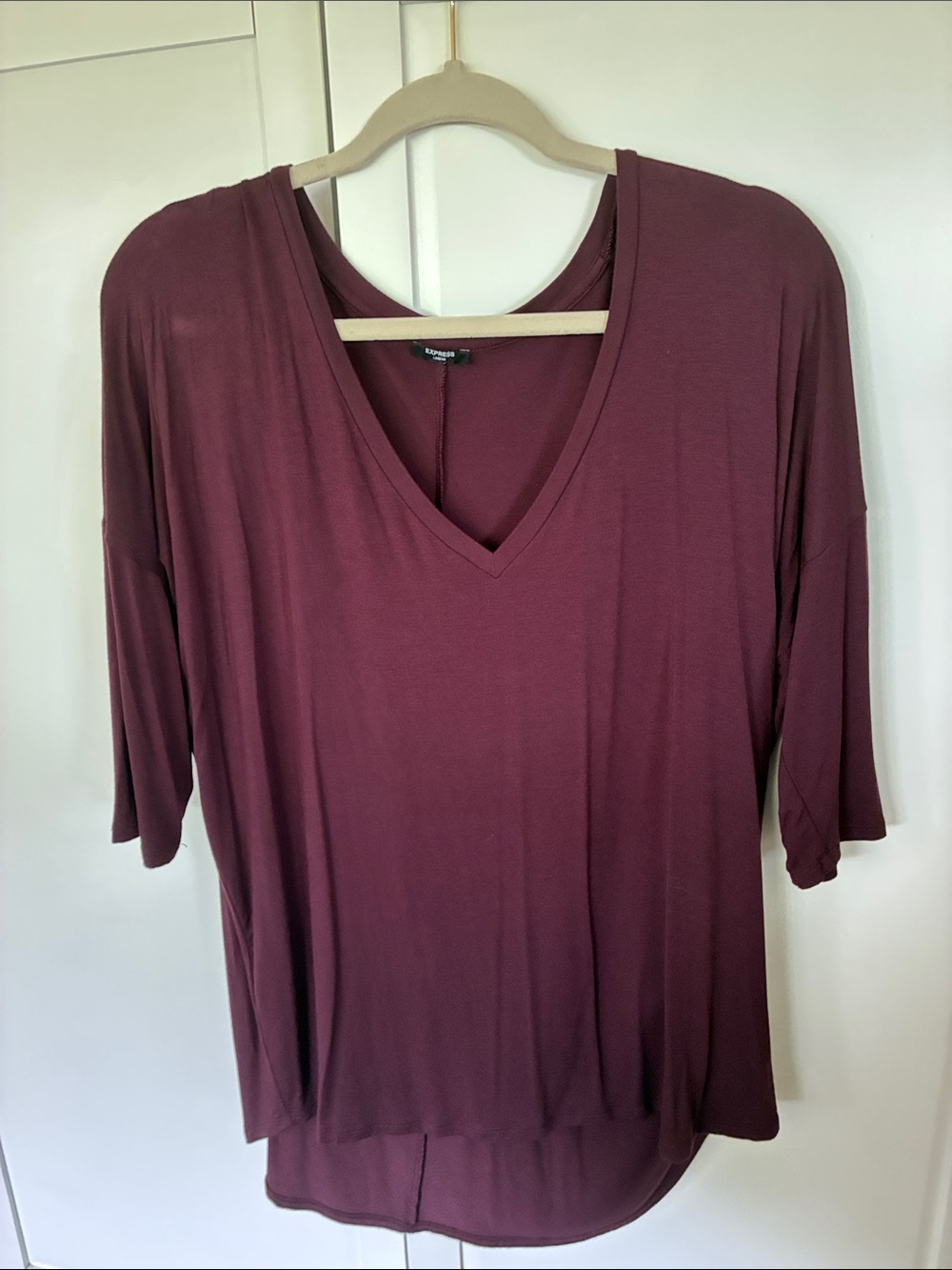 Express Women's V-Neck Short Sleeve Top in Plum
